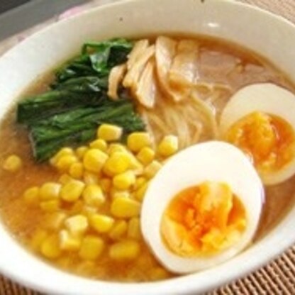 ラーメン大好き～(*^^）家にあるラーメンで作りました。
コーンが入ったラーメン美味しかったですよ♪